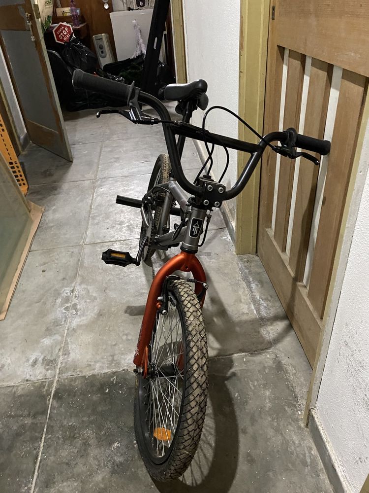 Bicicleta em bom estado ! Pouco uso