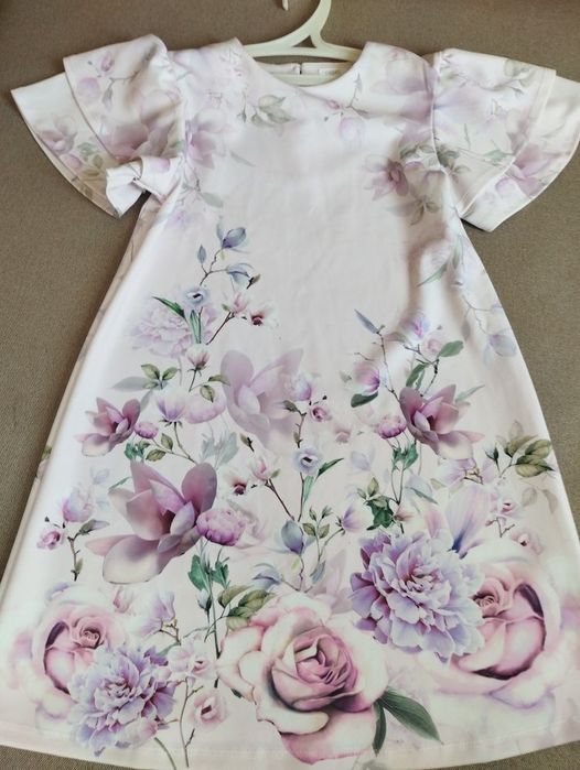 Продам пакет речей на дівчинку128-140