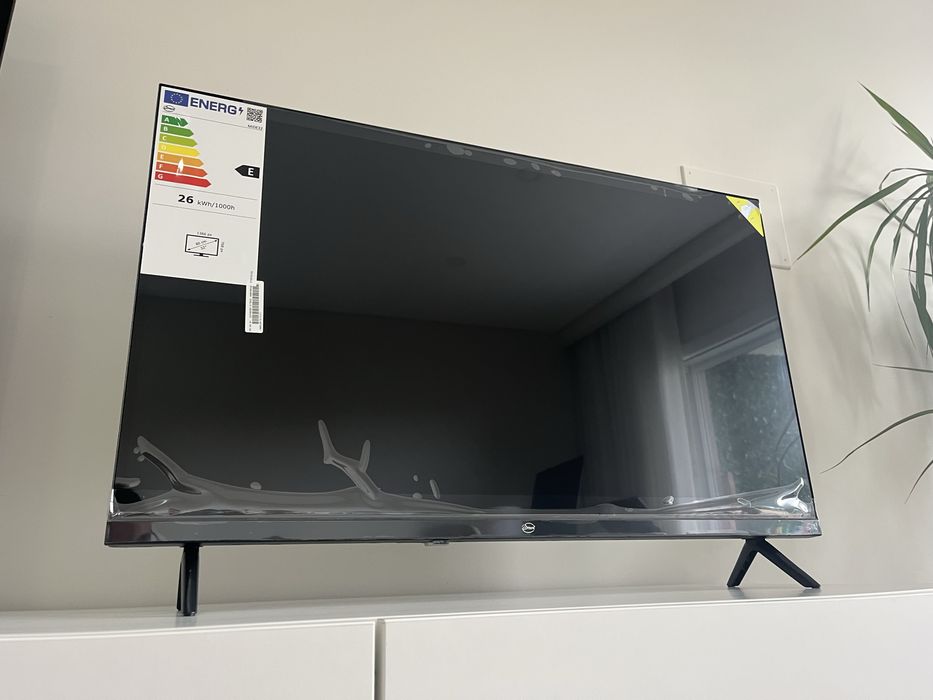 TV Smart 32 polegadas, nova em caixa