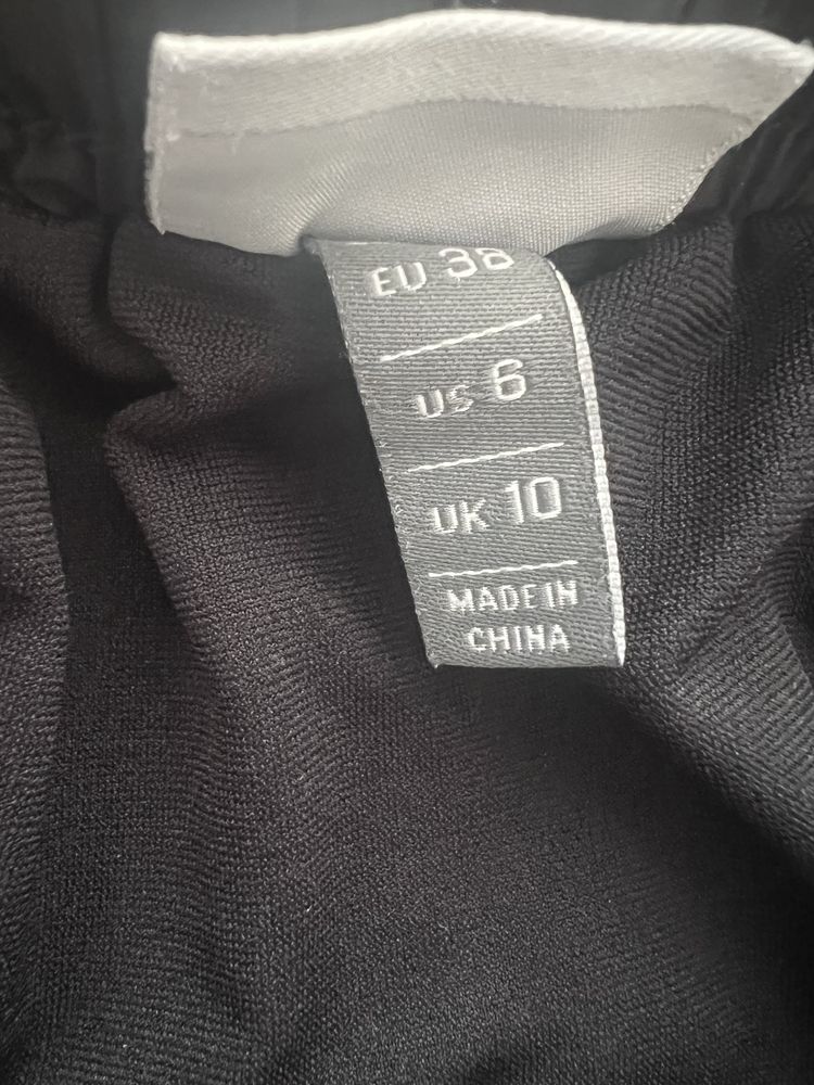 Ellesse шорти жіночі 38