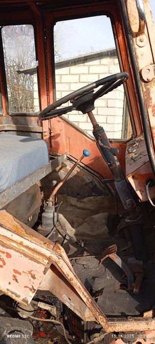 Продам трактор Т16