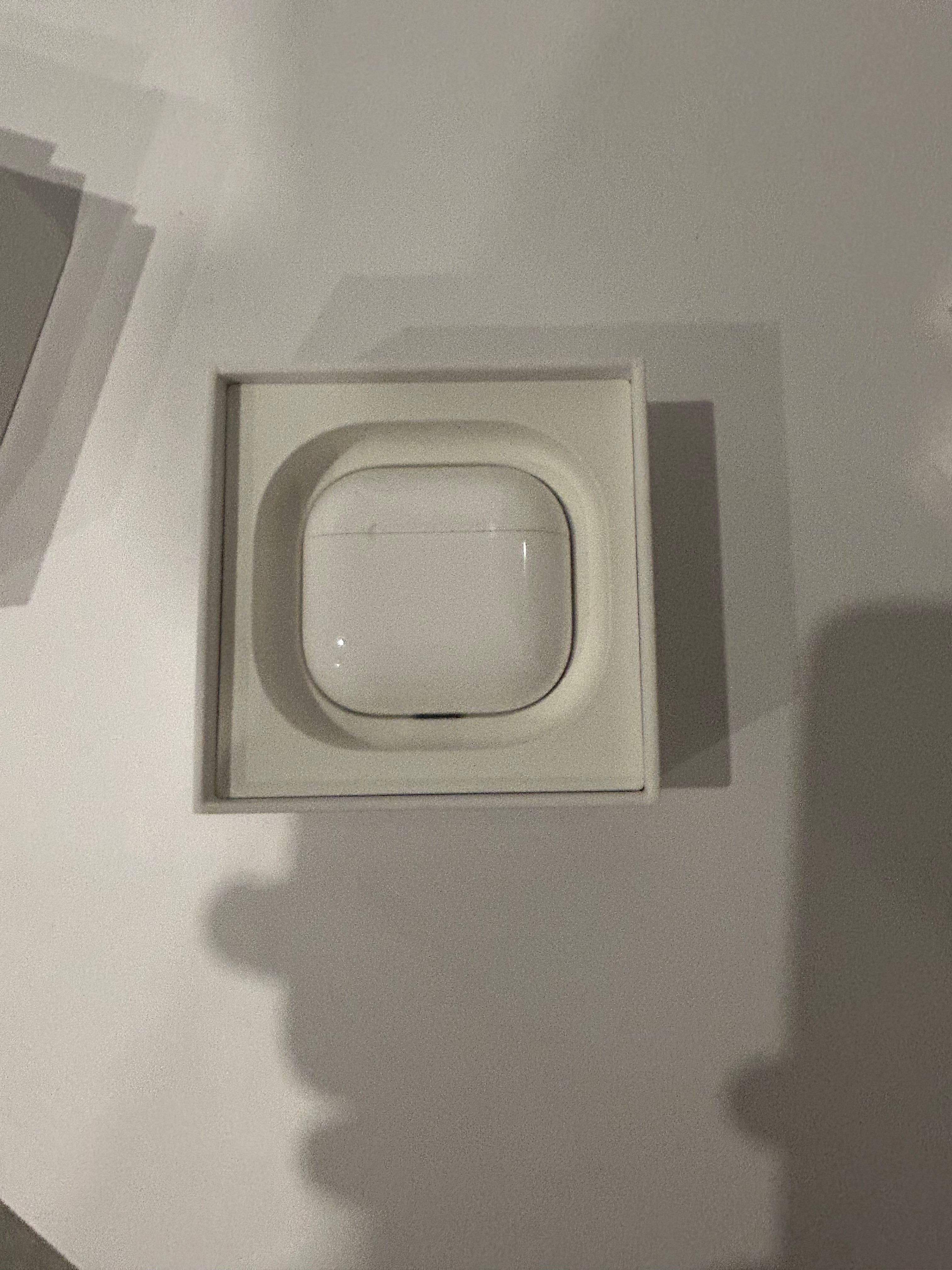 AirPods 4 como novos