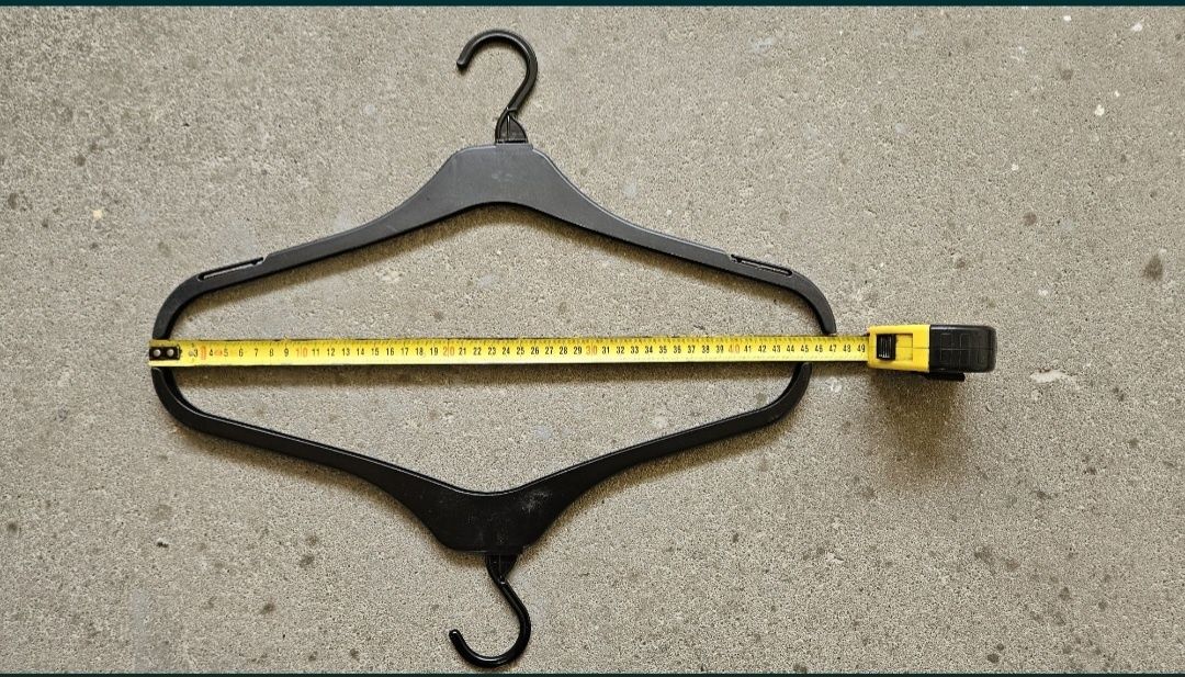 Duże Wieszaki XXL szerokość 45-47 cm 42 sztuki
Cena za całość