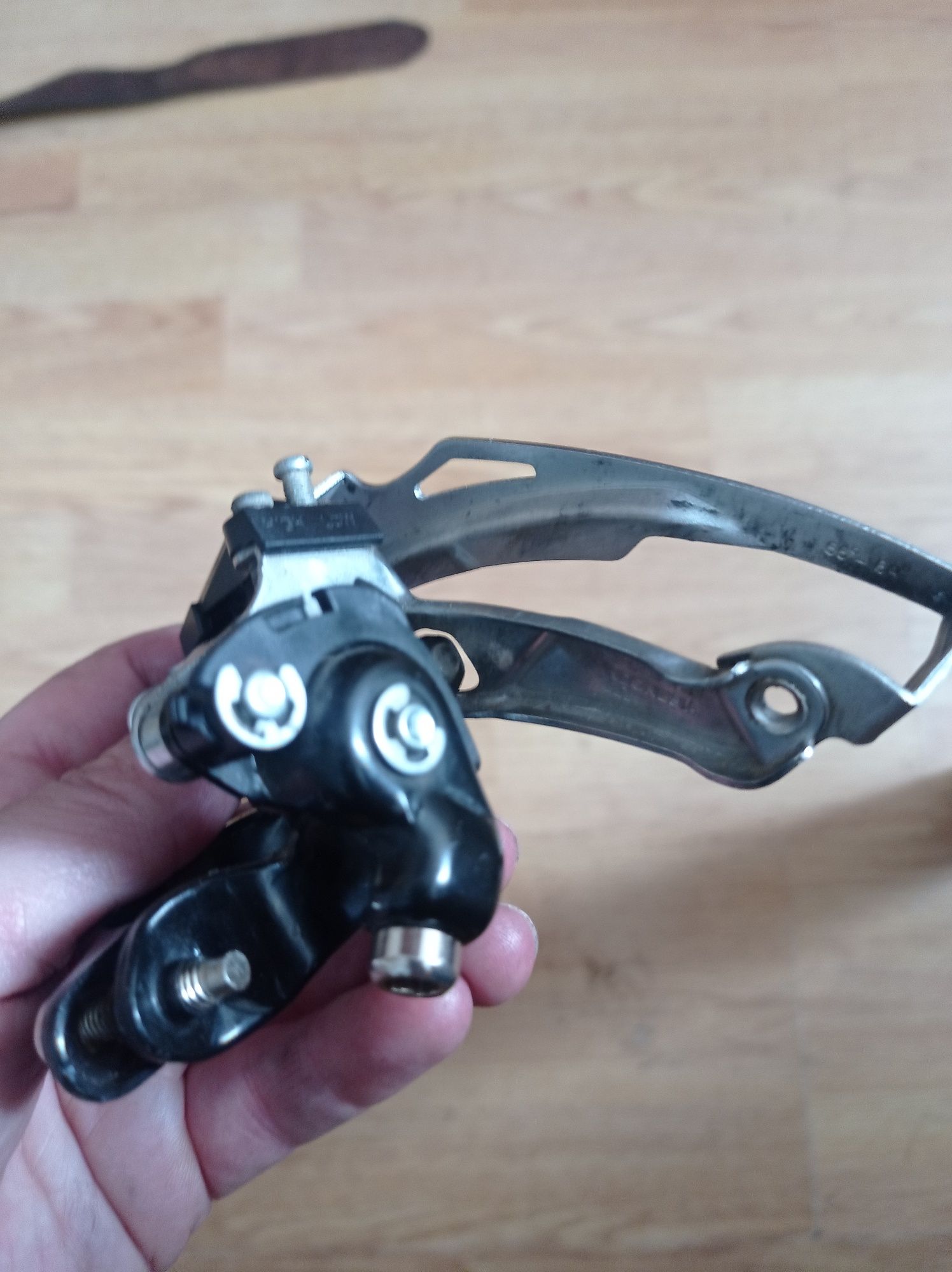 Sprzedam przerzutkę Shimano