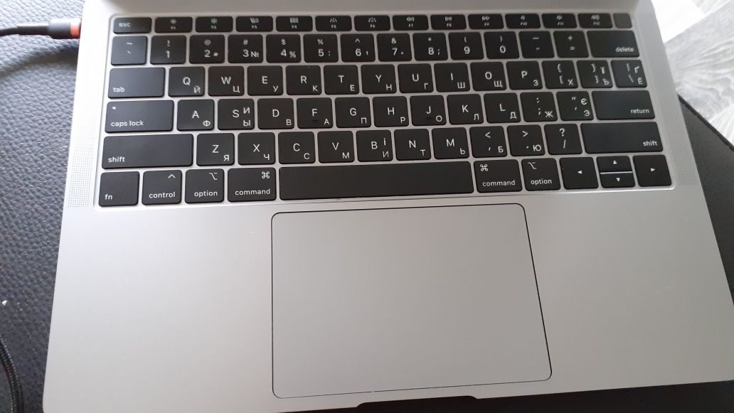 MacBook Air 2019 как новый