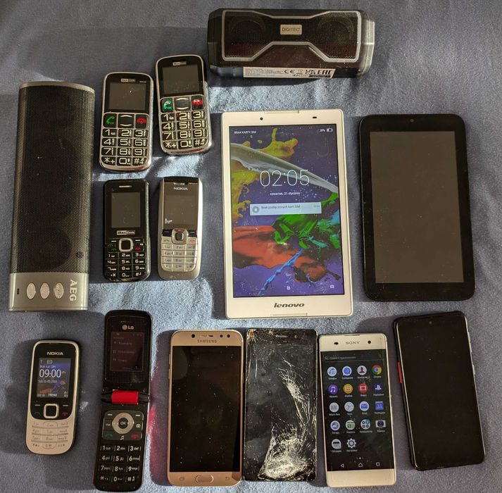 мега лот телефонов samsung и др. цена за все !
