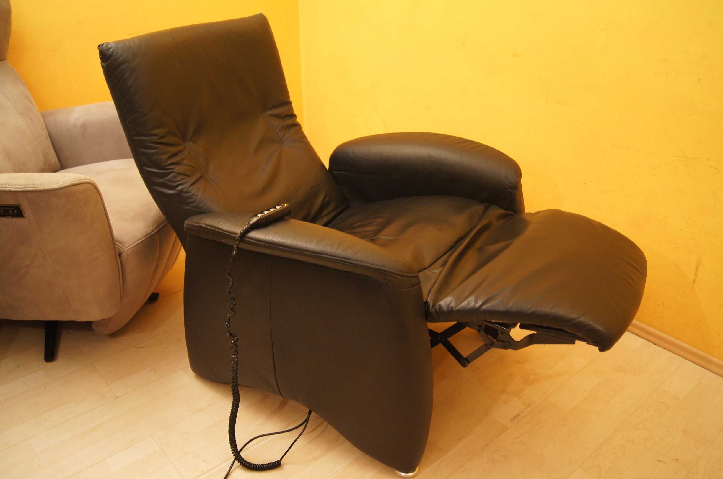 fotel rozkładany z funkcją relax relaksacyjny skóra pilot