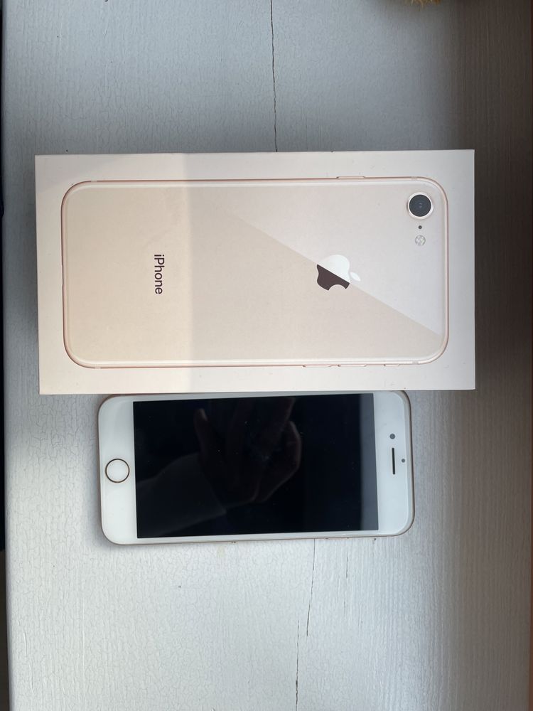 iPhone 8 64gb biały złoty rose gold