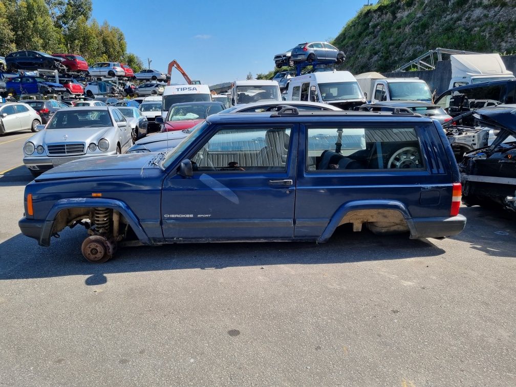 Jeep Cherokee XJ Sport de 2.5 T.D de 1998 para peças