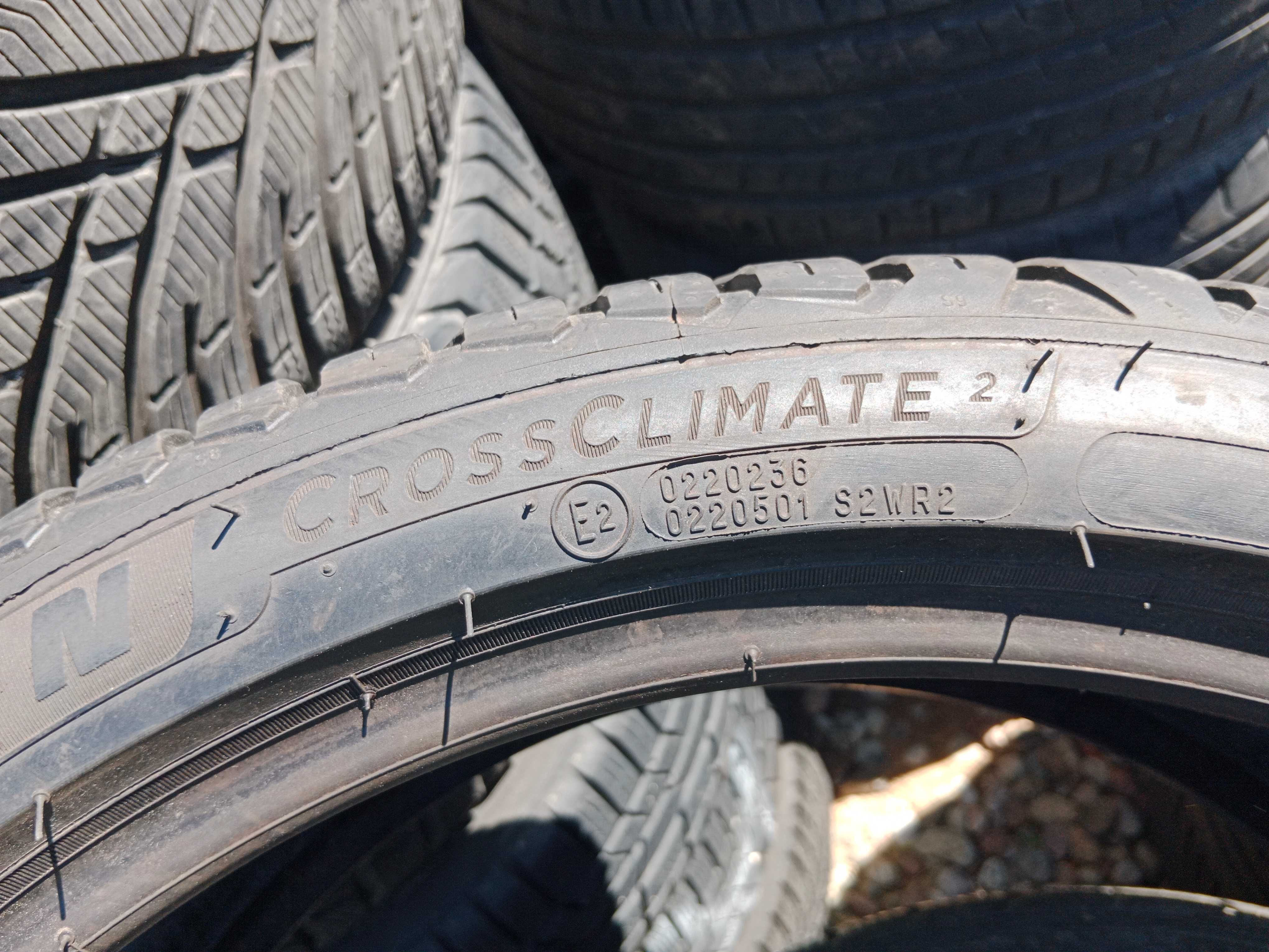 Opona używana 225/40R18 Michelin CrossClimate 2 1szt.