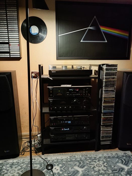 Музична стійка Sony плюс акустика Infinity