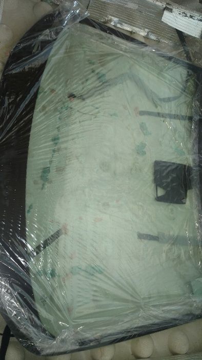 Лобовое скло Chevrolet Volt 2016-19 Premier