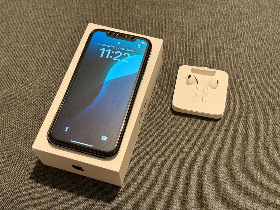 iPhone XR 64 GB Czarny 85% – stan idealny – EarPods Lightning + kabel