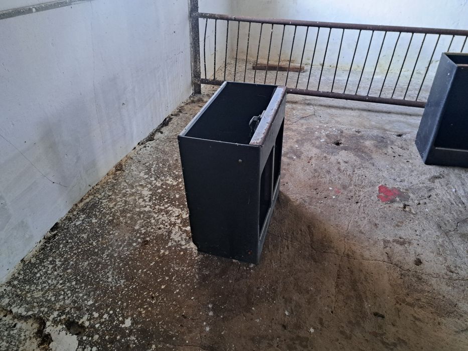 Automat paszowy dla świń - dwustanowiskowy ( paśnik) Polnet Domino