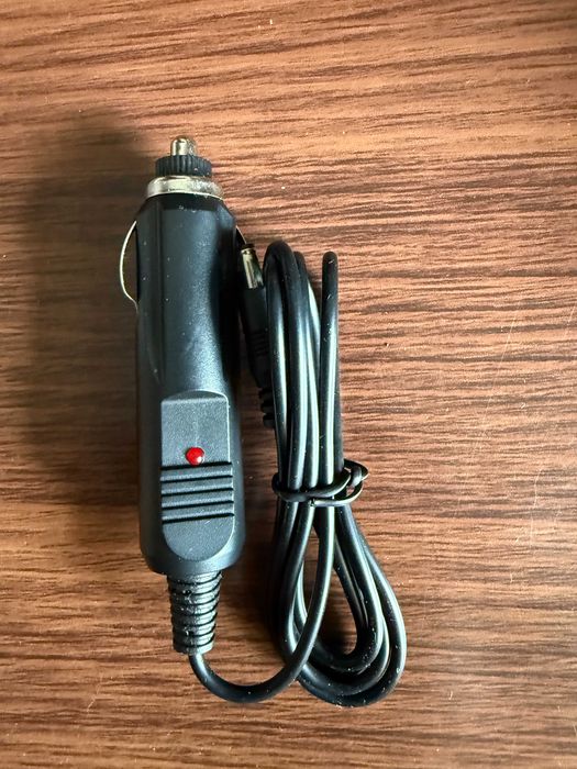 Автомобільний зарядний пристрій DVD (Photo) 12V 4,0x1,7