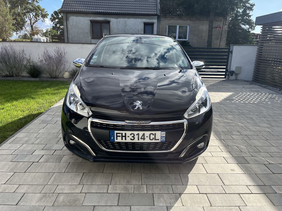 Peugeot 208 lift 18r 1.2 allrue chrom parki tablet elektryka