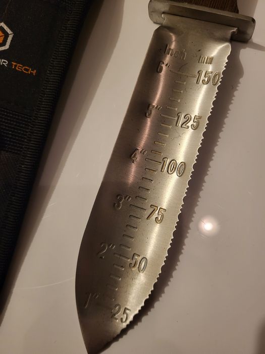 Łopatka piła dla poszukiwaczy