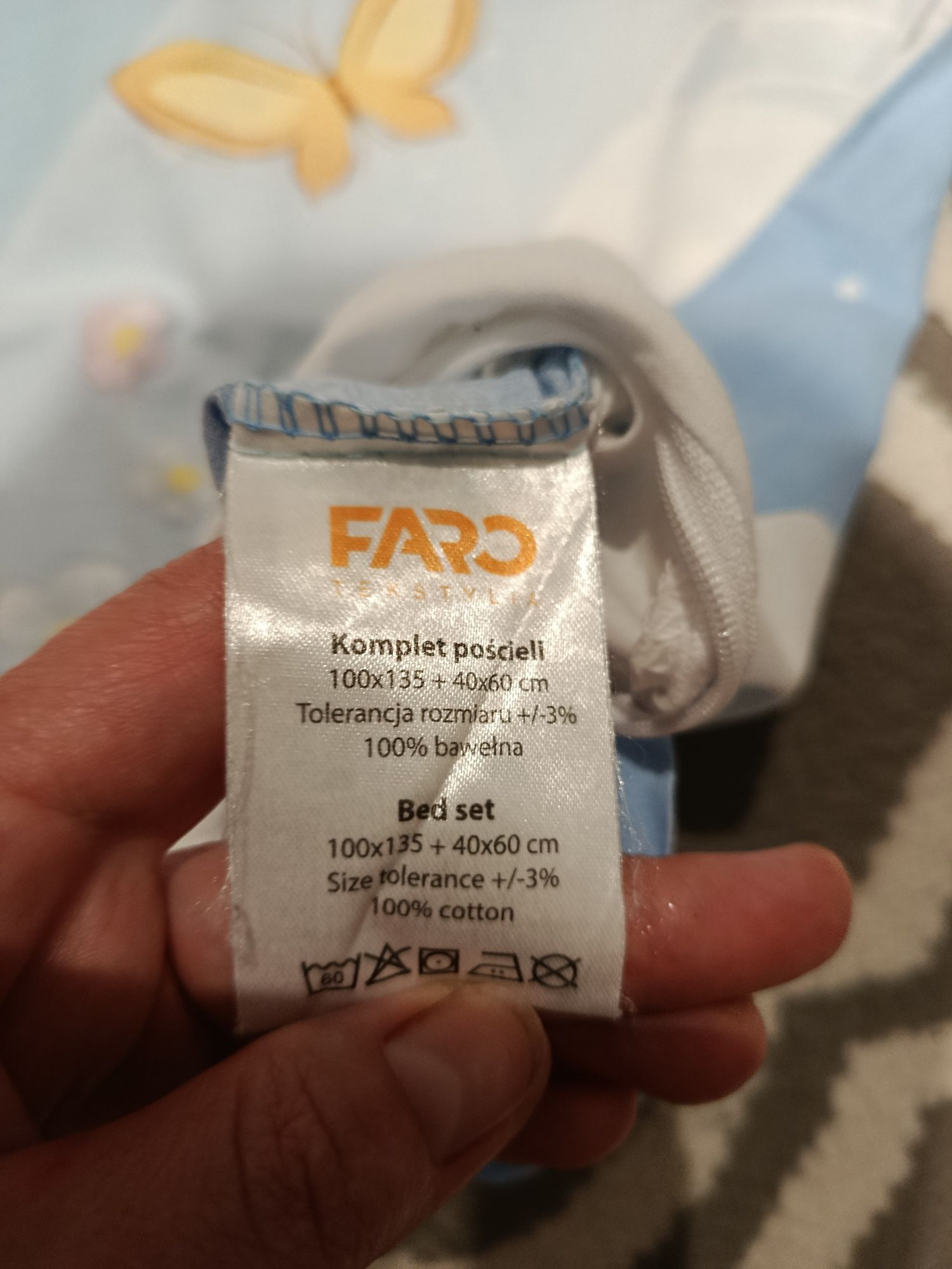 Komplety pościeli + 2 poszewki