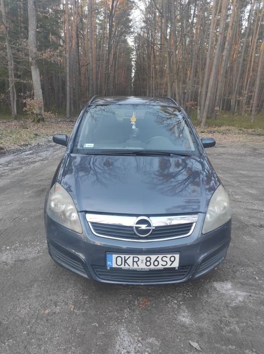 Opel Zafira B 2008 r.