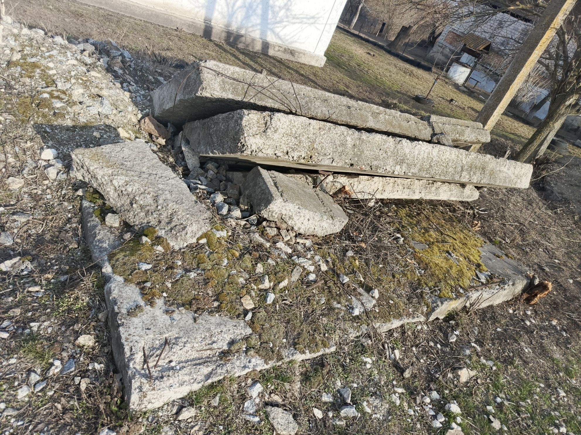 Панелі віддам даром