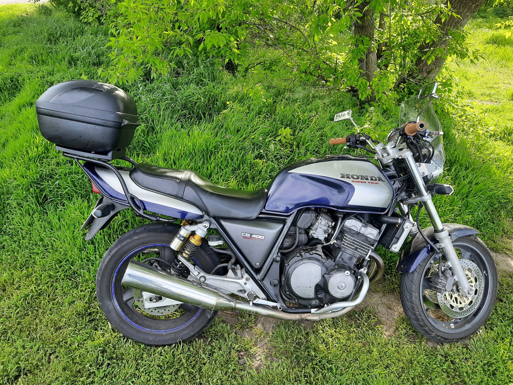 Honda cb400sf super four