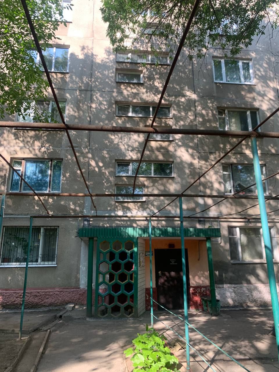 Продам 3 к.кв. 6/9 эт.Хортицкий р-н.Ул.Запорожского Казачества.ОСББ!