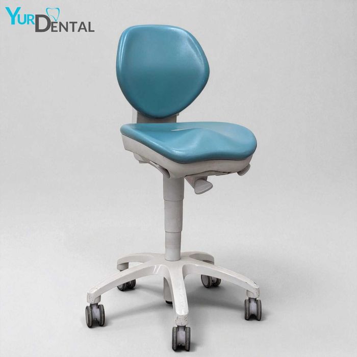 Стоматологічні стільці. Різні фото 8 штук.