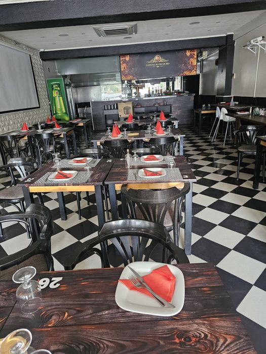 Mesas e cadeiras restaurante