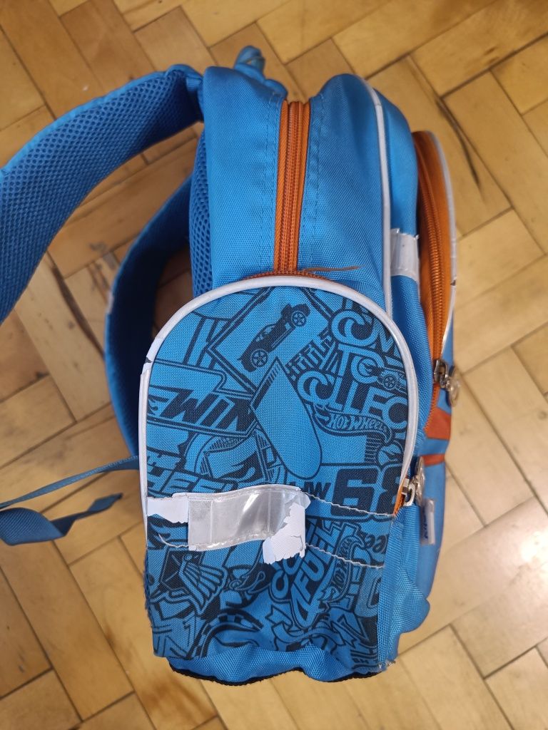 Рюкзак шкільний для хлопчика 1-4 клас