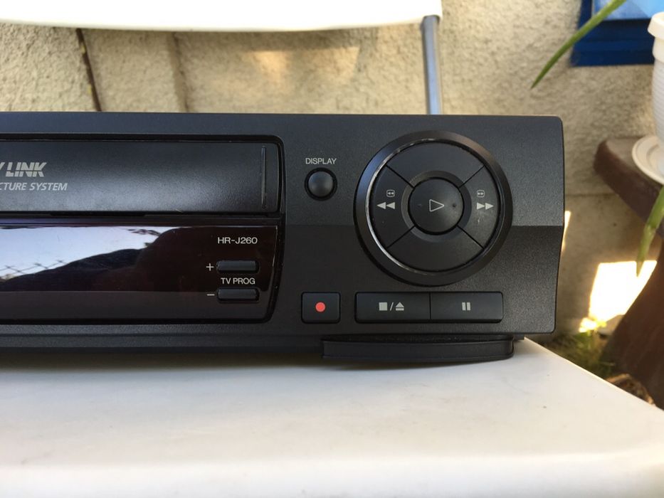 Видеомагнитофон JVC Відеомагнітофон JVC