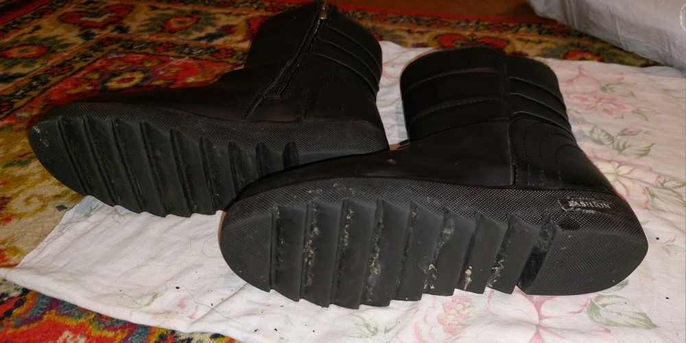 Жіночі зимові чоботи. Женские зимние сапоги. Жіночі зимові черевики.