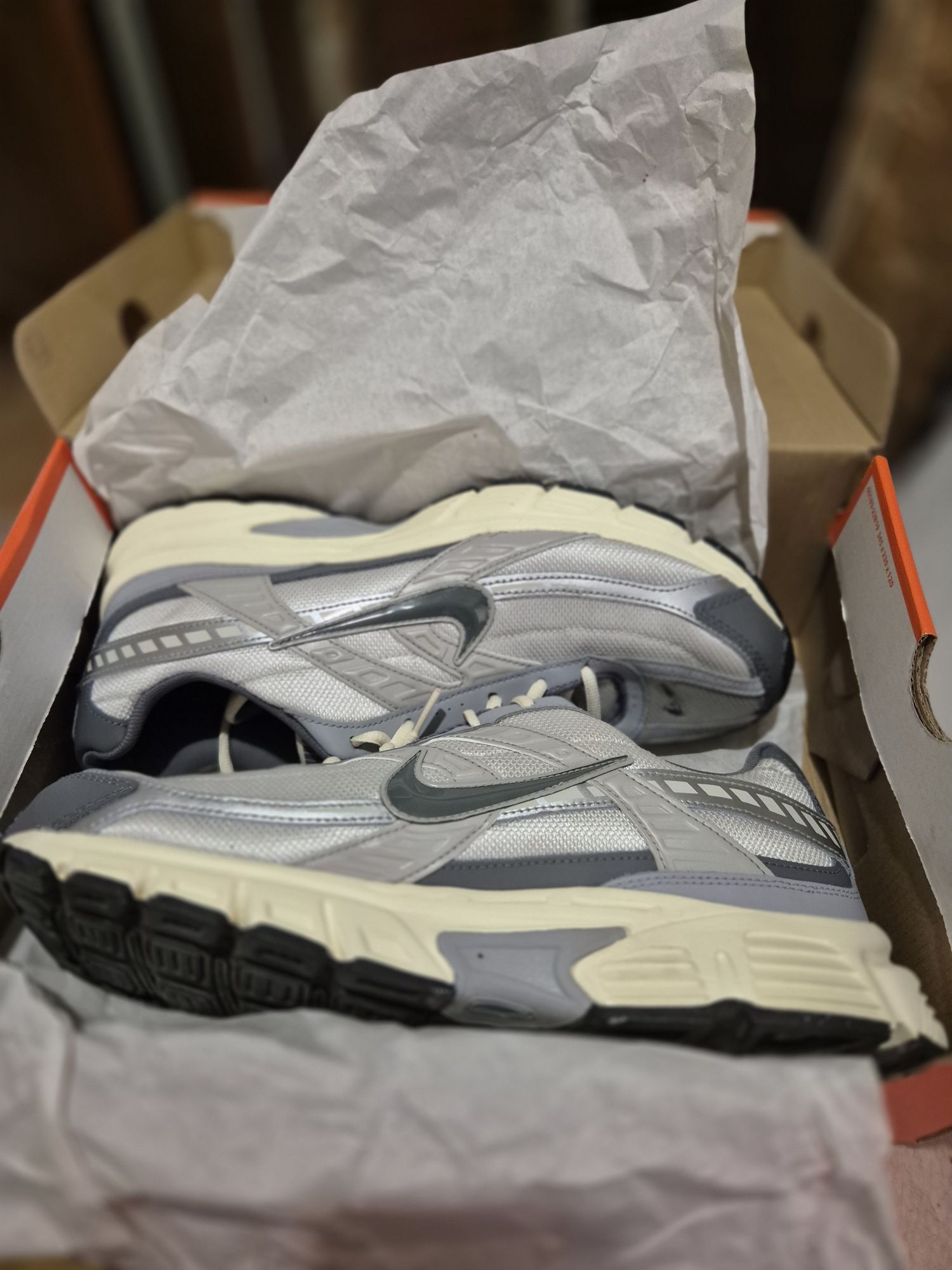 Кросівки Nike Initiator Light Bone Smoke Grey
Артикул: HQ1179-001-43