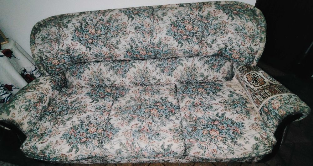 Sofás como novos para desocupar