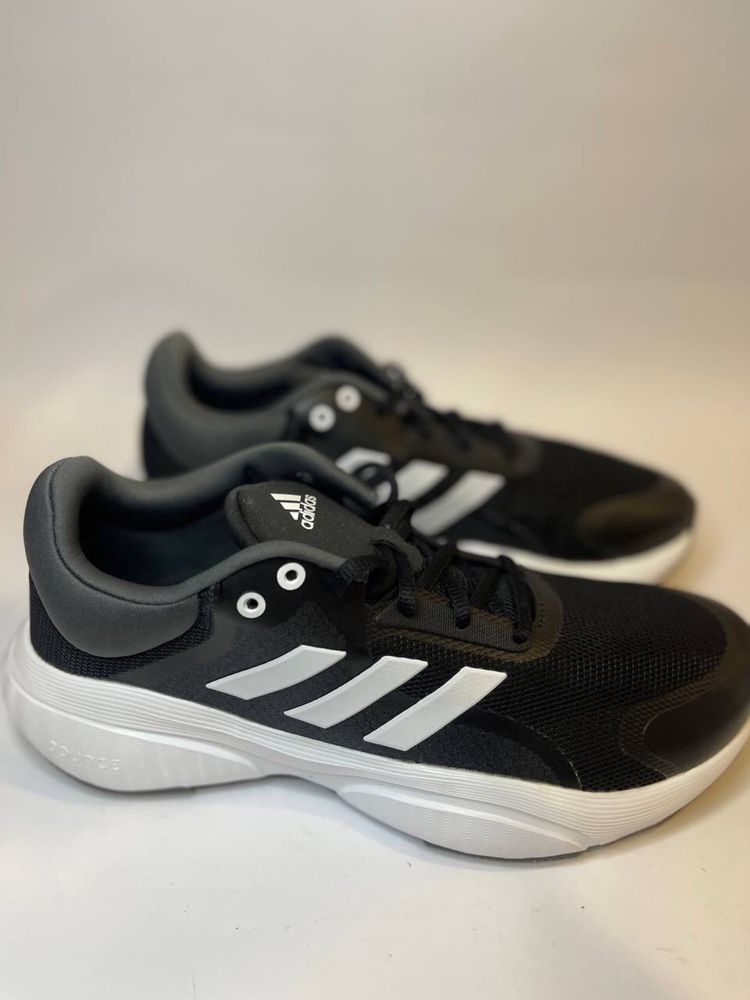 Кросівки ОРИГІНАЛ Adidas response / розмір 40