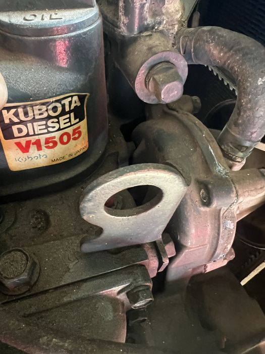 Silnik Kubota v1505 diesel 4 cyl