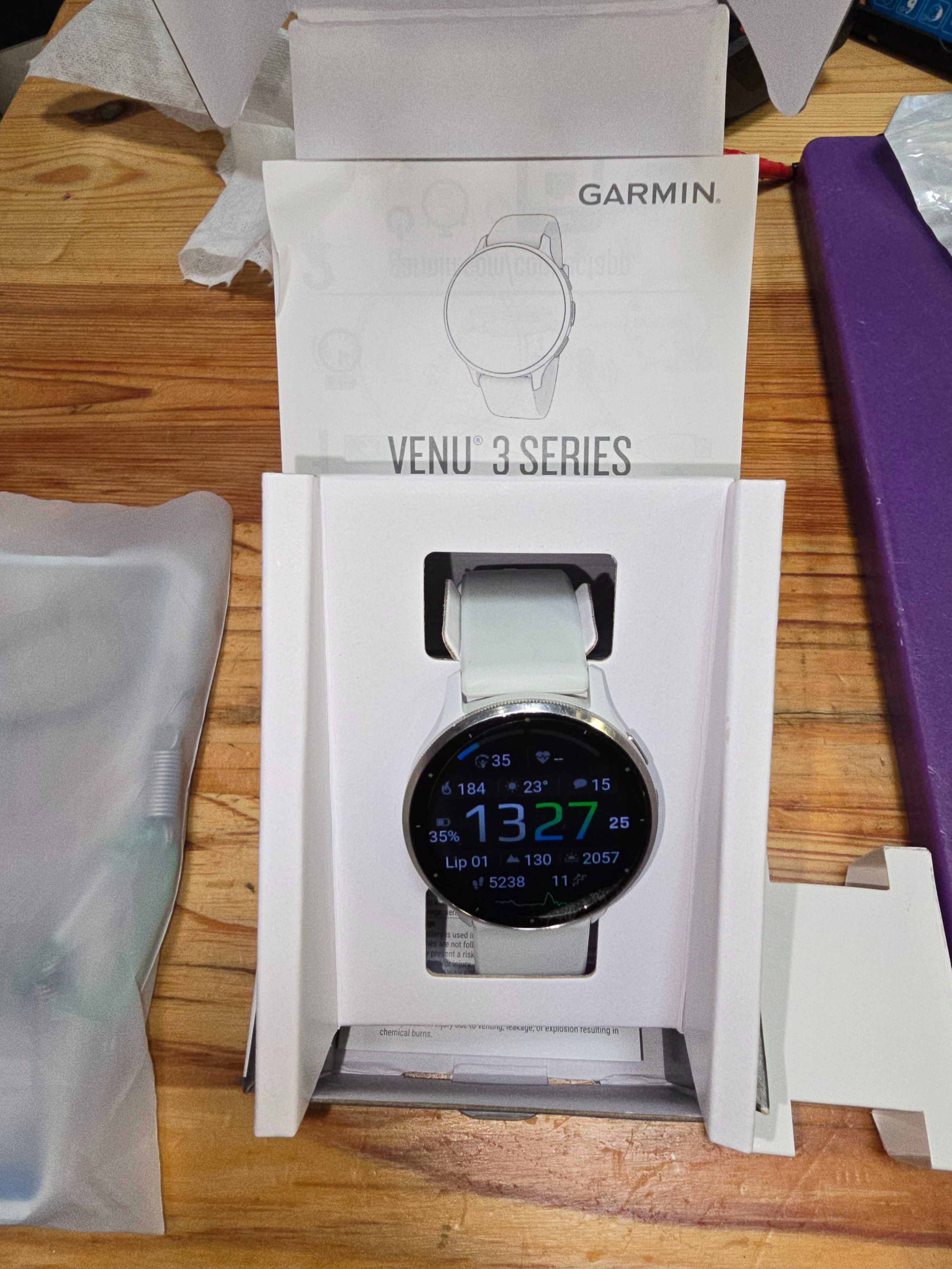 Smartwatch Garmin venu 3 biały
