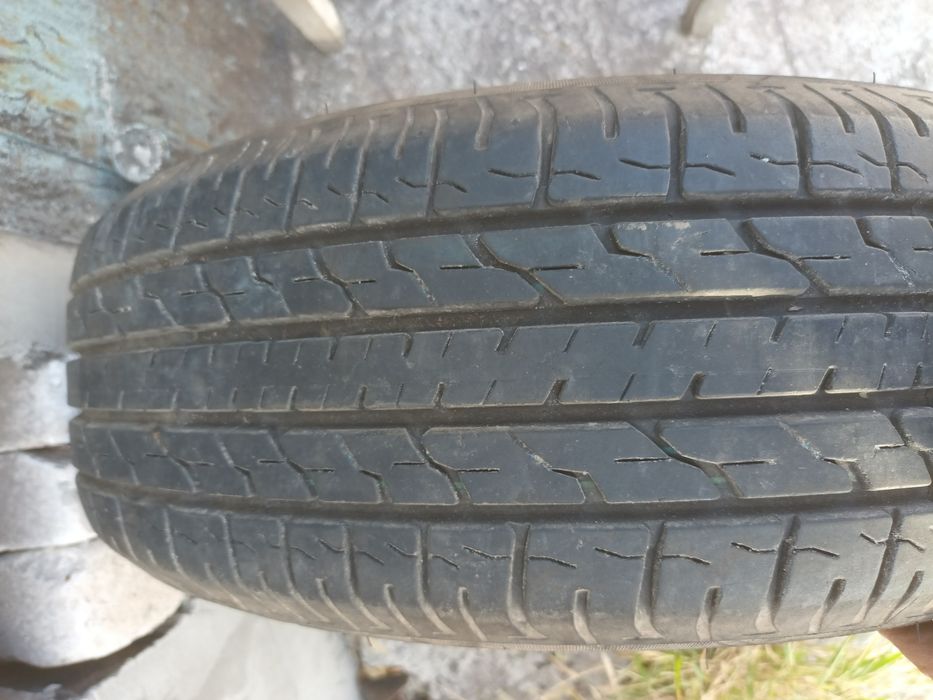 Продам  шину 195/65R15 Bridgestone B 390