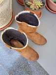 Bota tipo Xuz com cano curto
