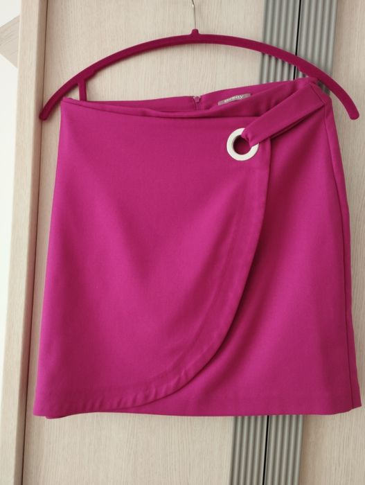 Spódnica mini przed kolano fuksja 36 S Orsay