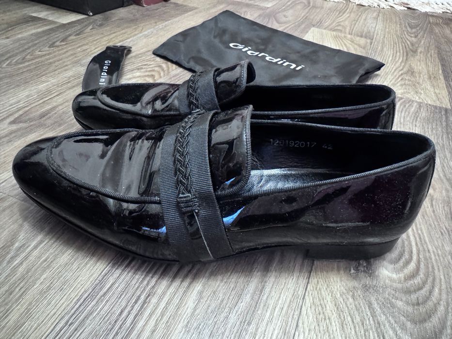 Чоловічі лаковані туфлі (лофери) Giardini 42 р