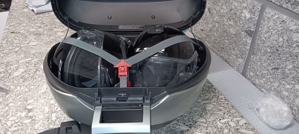 Top case chad 48 litros em bom estado