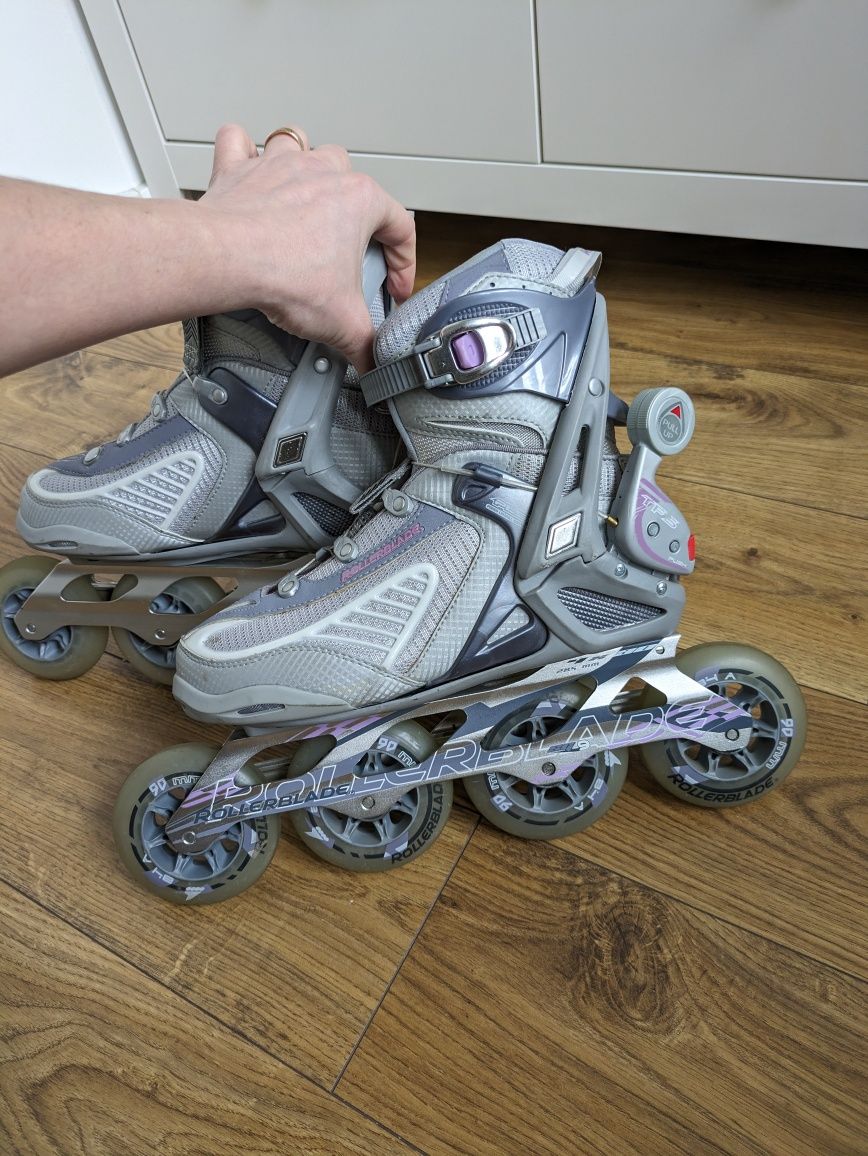 Damskie rolki Rollerblade Activa RS 500 90mm 38,5