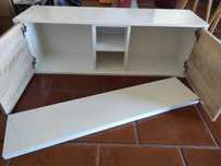 Armário de parede  e prateleira