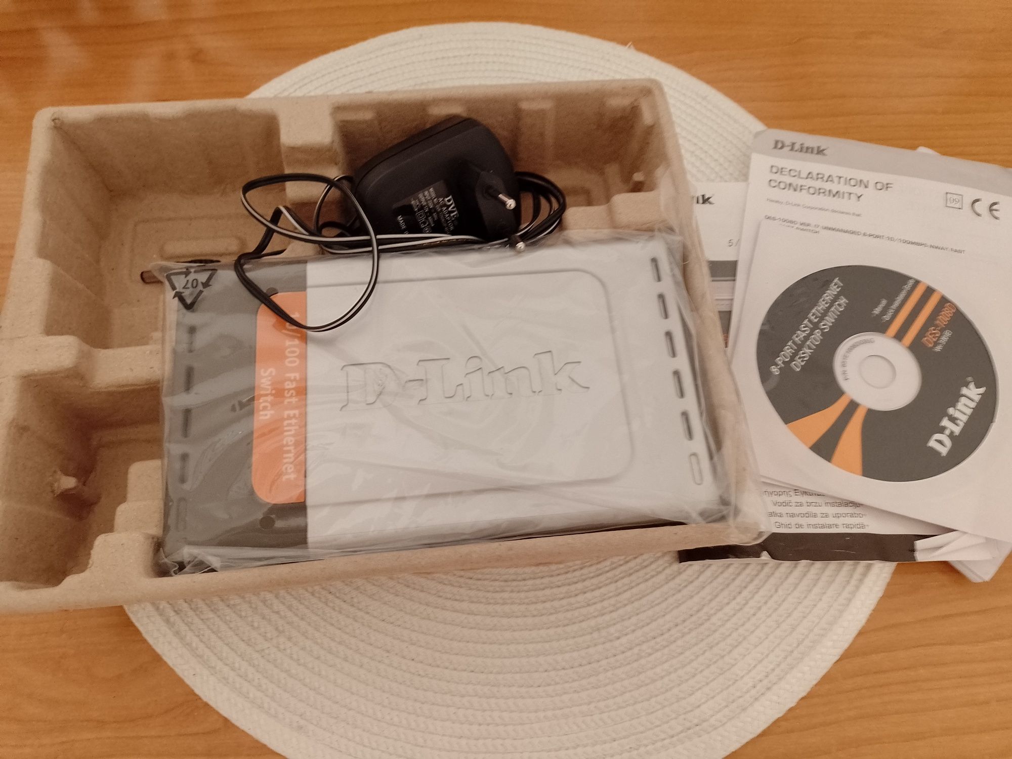 Sprzedam nowy router D - link Des - 1008D