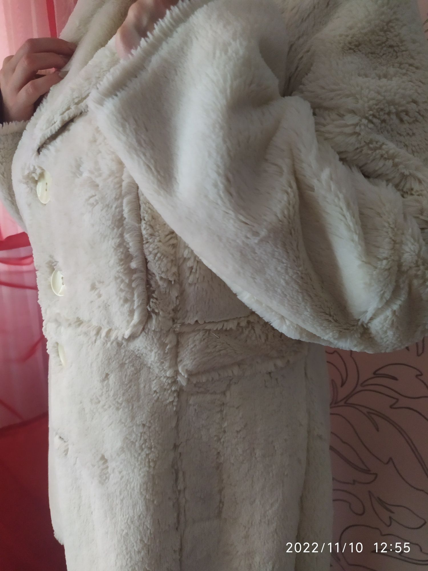 Меховая курточка  под кроліка молочного кольору