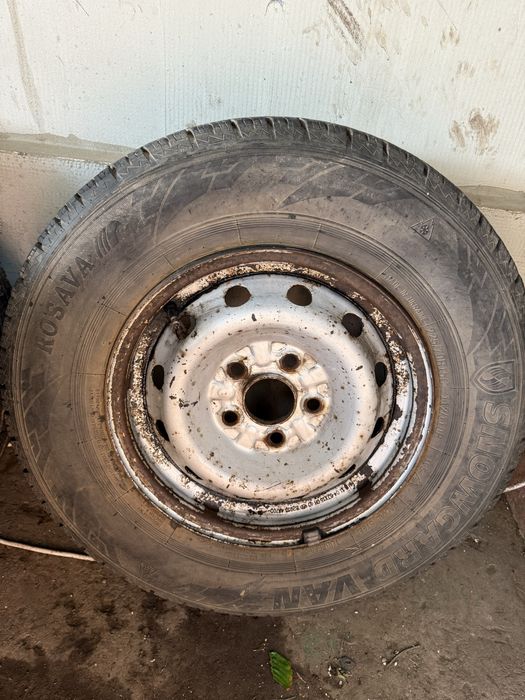 Продам диски с резиной 5шт  225/70/15С