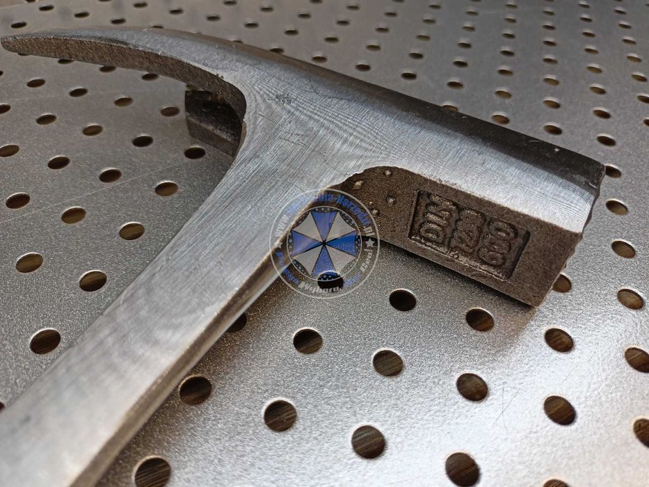 Młotek ciesielsko-dekarski 600g stalowy monoblock młotek dekarski