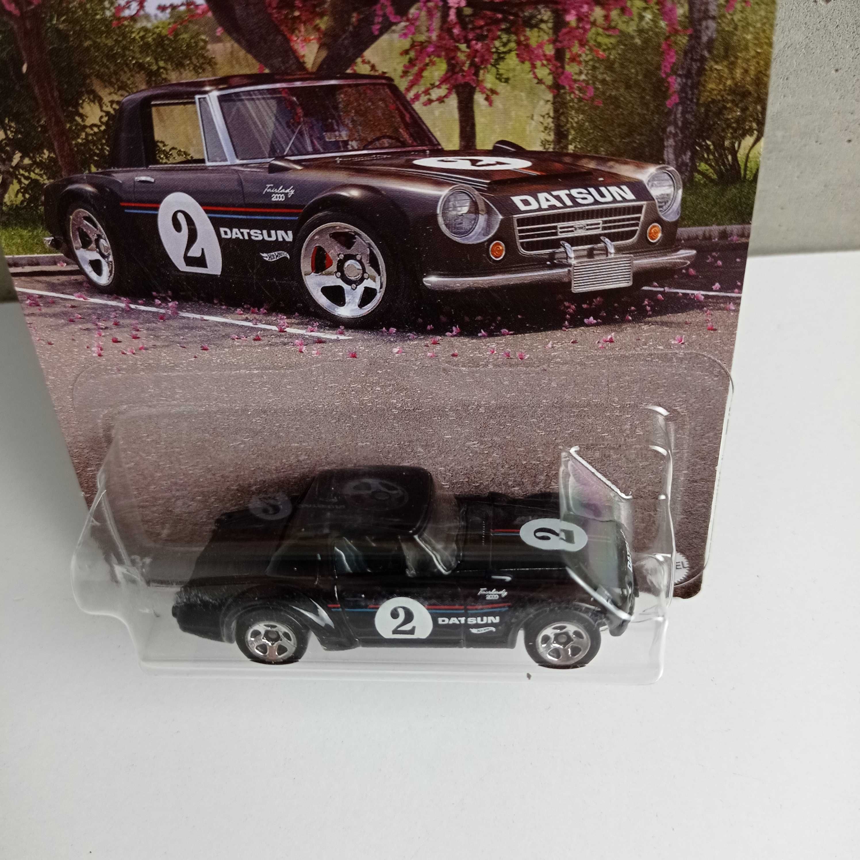 Машинка Hot Wheels Nissan Fairlady 2000 Japanese Classics HLK14