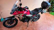Honda CB500X em estado irrepreensível