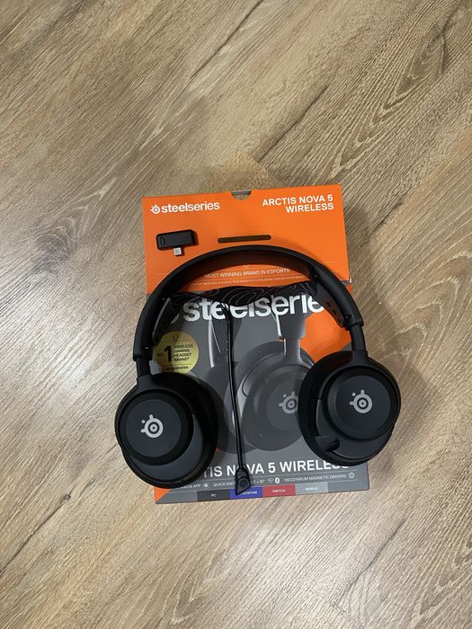 Sluchawki Steelseriess arctis nova 5